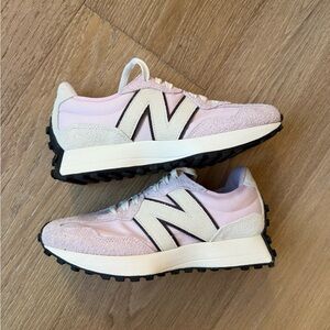 New Balance 327 Women's Light Pink and Cream Sneakers size 8.5